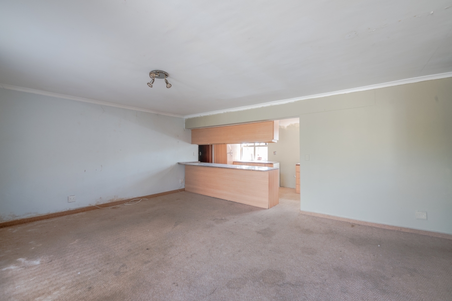 6 Bedroom Property for Sale in Pringle Bay Western Cape